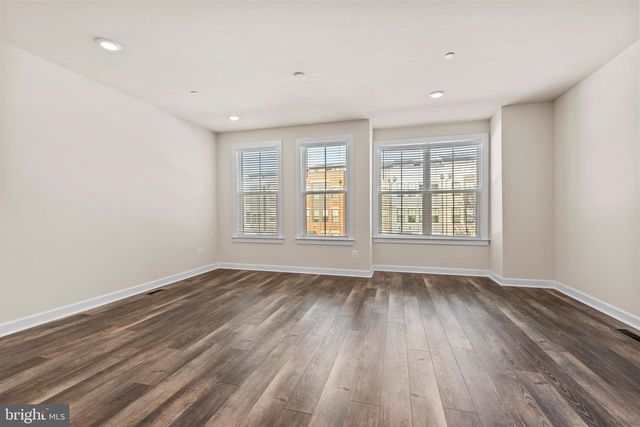 13039 HATTONTOWN SQ, Herndon, VA 20171