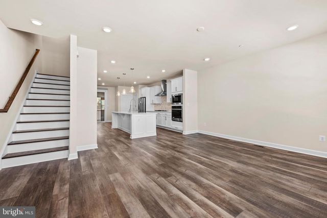 13039 HATTONTOWN SQ, Herndon, VA 20171