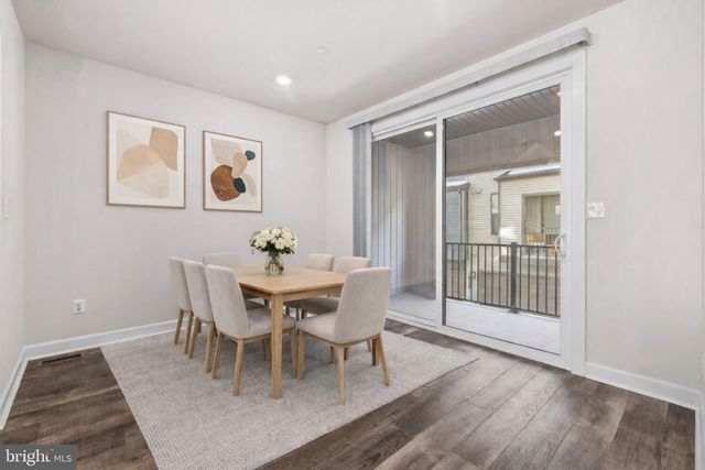 13039 HATTONTOWN SQ, Herndon, VA 20171