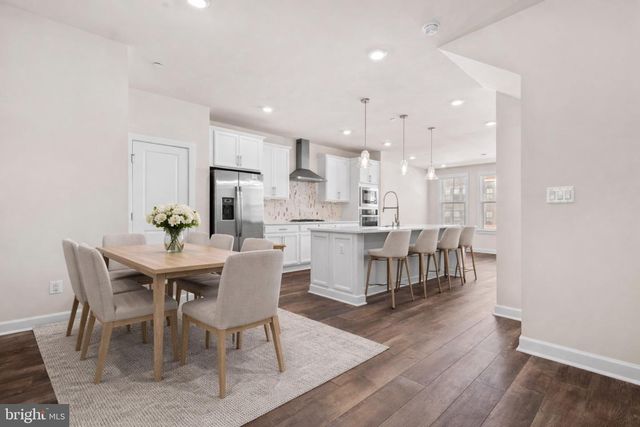 13039 HATTONTOWN SQ, Herndon, VA 20171