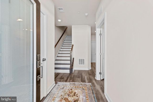 13039 HATTONTOWN SQ, Herndon, VA 20171