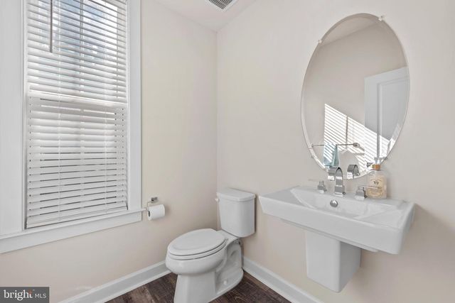 13039 HATTONTOWN SQ, Herndon, VA 20171