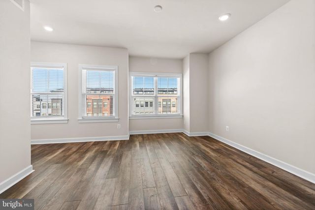 13039 HATTONTOWN SQ, Herndon, VA 20171