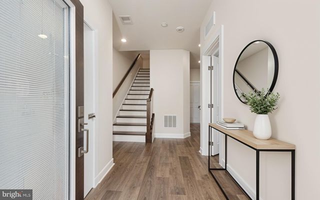 13039 HATTONTOWN SQ, Herndon, VA 20171