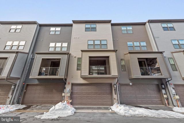 13039 HATTONTOWN SQ, Herndon, VA 20171