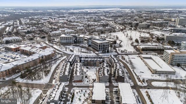 13039 HATTONTOWN SQ, Herndon, VA 20171