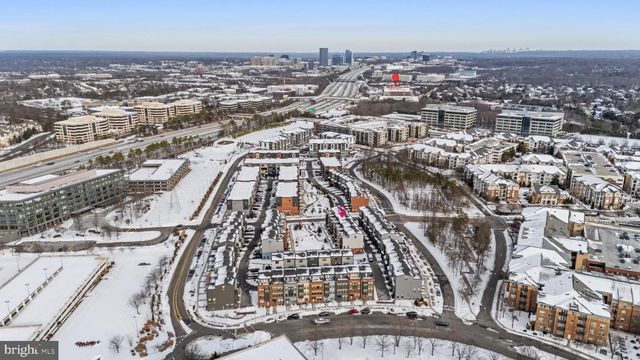 13039 HATTONTOWN SQ, Herndon, VA 20171