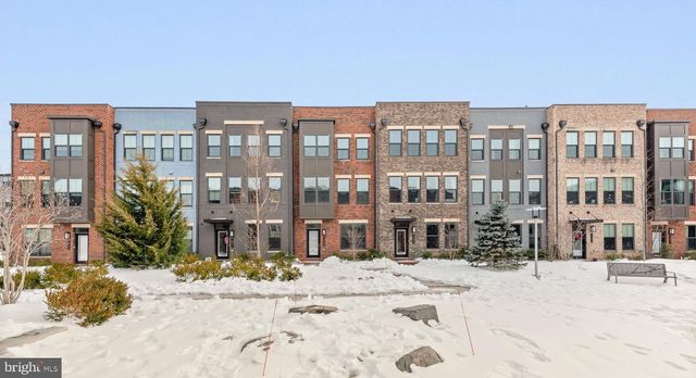 13039 HATTONTOWN SQ, Herndon, VA 20171