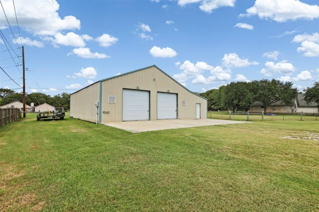 13942 Longstreet Road, Willis, TX 77318