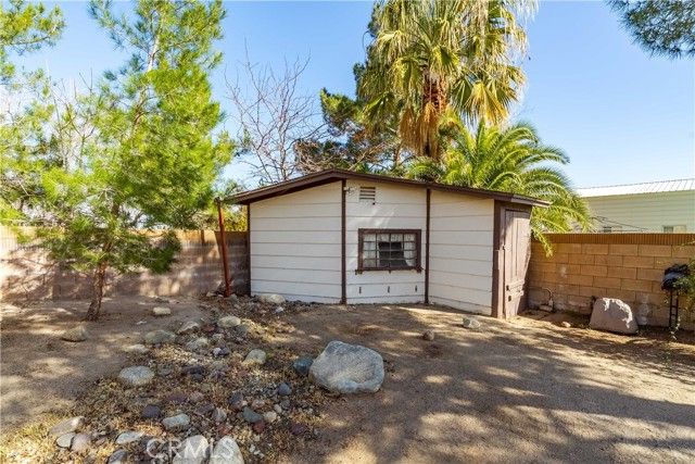 2741 W Avenue L4, Lancaster, CA 93536