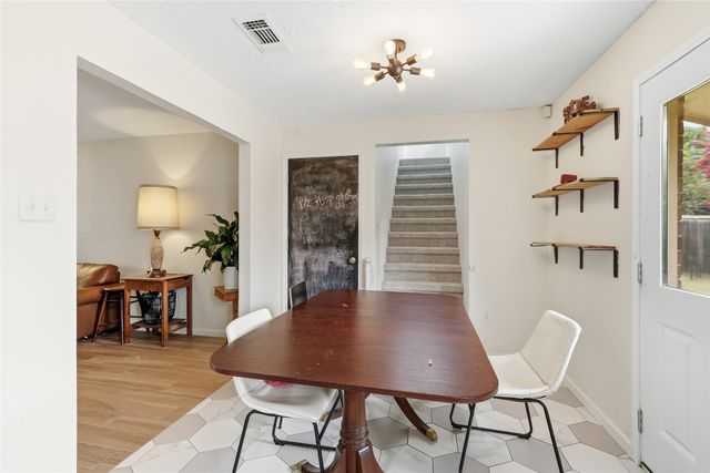 6204 Old Mill Circle, Watauga, TX 76148