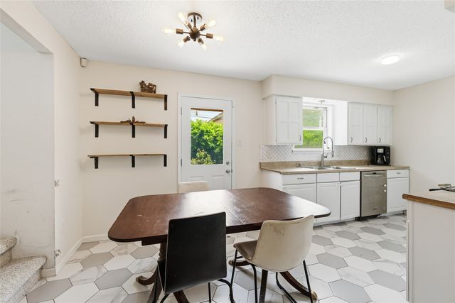 6204 Old Mill Circle, Watauga, TX 76148