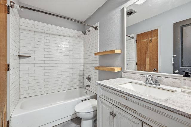6204 Old Mill Circle, Watauga, TX 76148