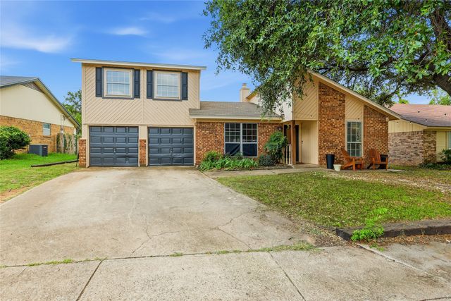 6204 Old Mill Circle, Watauga, TX 76148