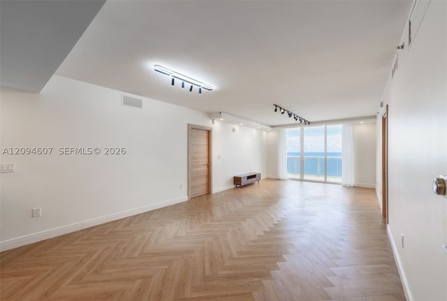 1850 S Ocean Dr 3702, Hallandale Beach, FL 33009