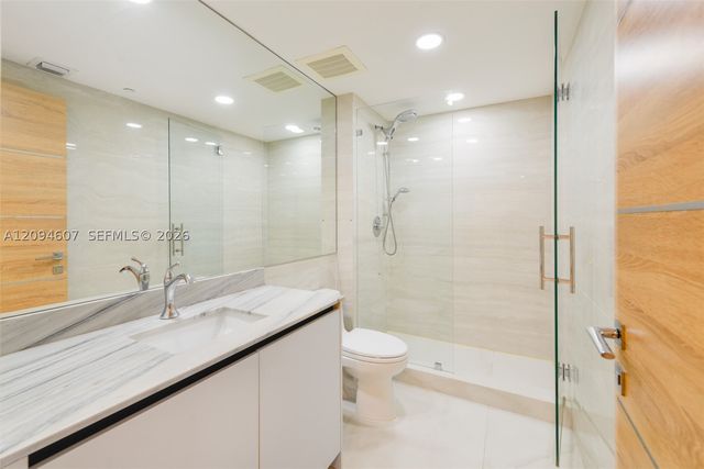 1850 S Ocean Dr 3702, Hallandale Beach, FL 33009