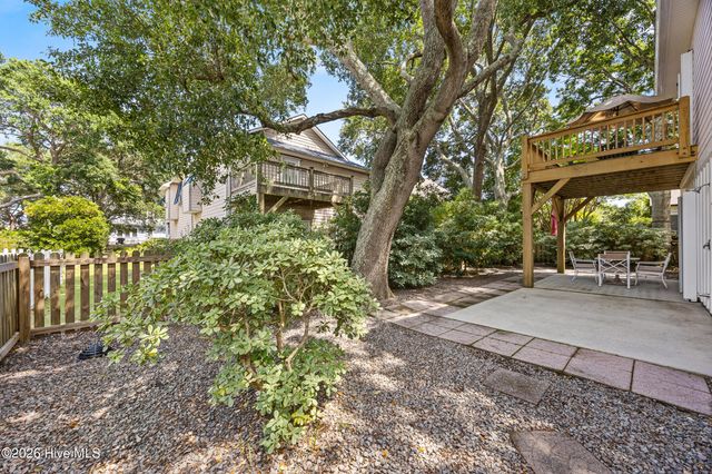 422 Settlers Lane, Kure Beach, NC 28449