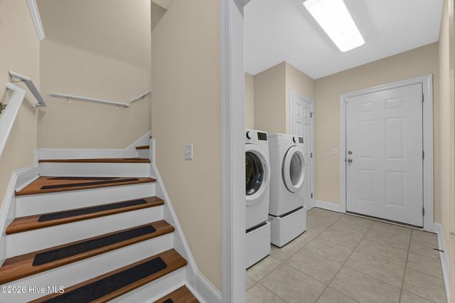422 Settlers Lane, Kure Beach, NC 28449