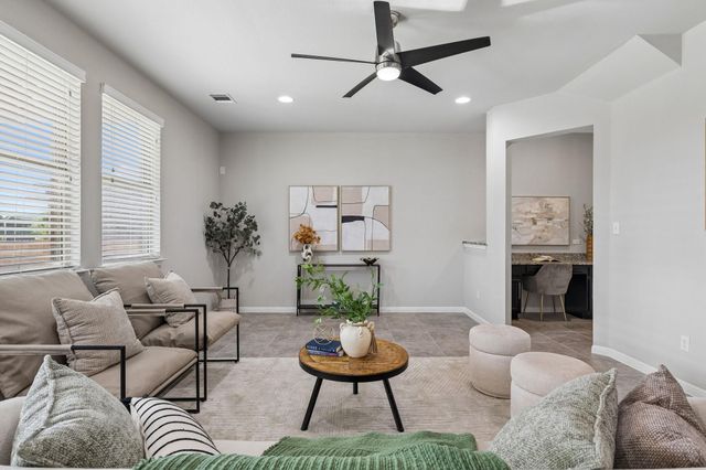 900 Myrna BND, Leander, TX 78641