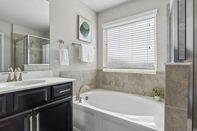 900 Myrna BND, Leander, TX 78641