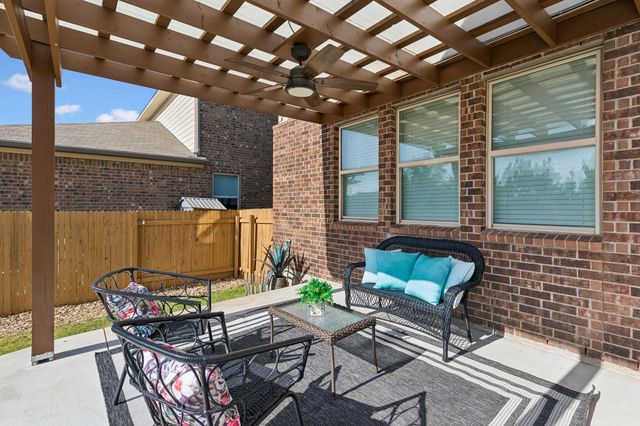900 Myrna BND, Leander, TX 78641