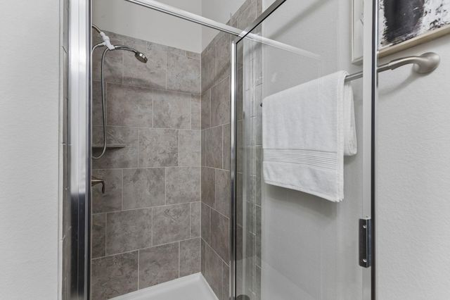 900 Myrna BND, Leander, TX 78641