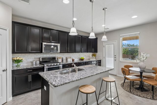 900 Myrna BND, Leander, TX 78641