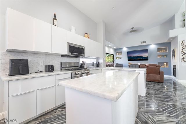 2076 East Wigwam Avenue, Las Vegas, NV 89123