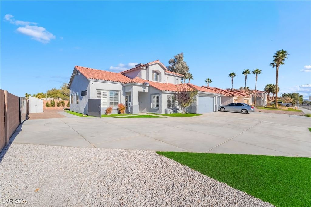 2076 East Wigwam Avenue, Las Vegas, NV 89123