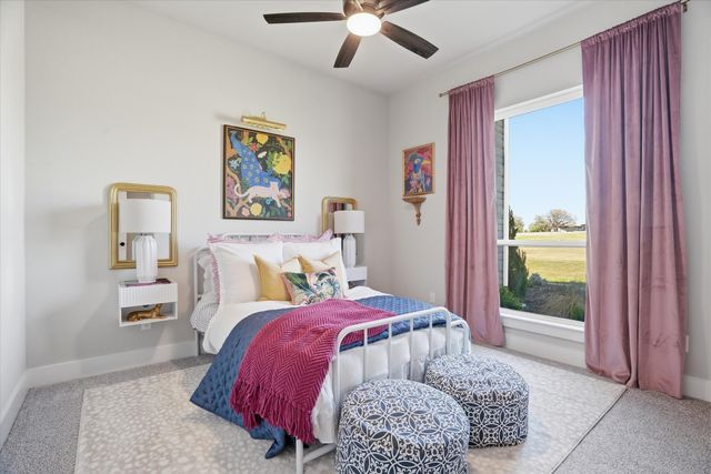 561 Royal Santana, Weatherford, TX 76087