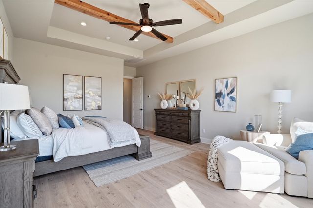 561 Royal Santana, Weatherford, TX 76087