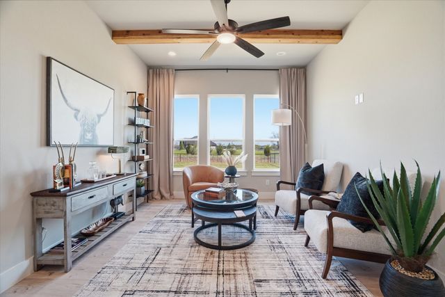 561 Royal Santana, Weatherford, TX 76087