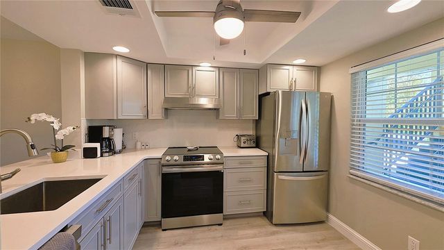 1450 HEATHER RIDGE BOULEVARD 201, Dunedin, FL 34698