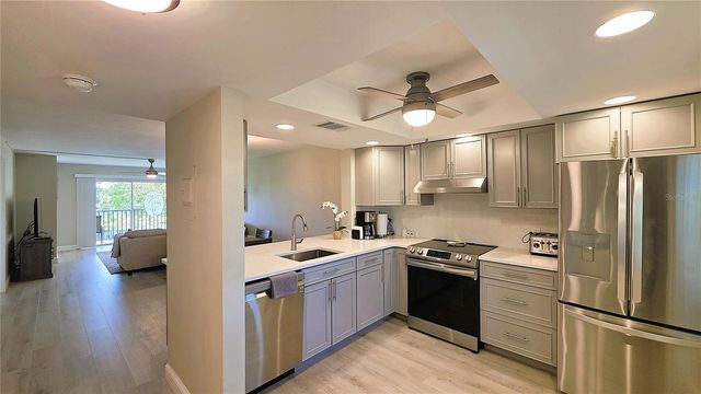 1450 HEATHER RIDGE BOULEVARD 201, Dunedin, FL 34698