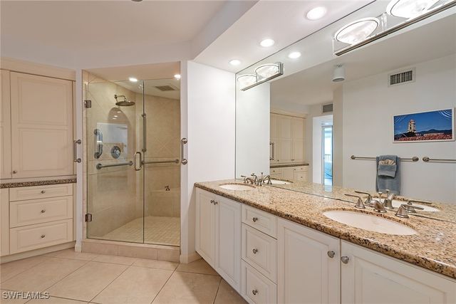 4651 Gulf Shore BLVD N 1106, Naples, FL 34103