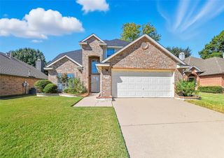 1914 Cheshire Drive, Grapevine, TX 76051