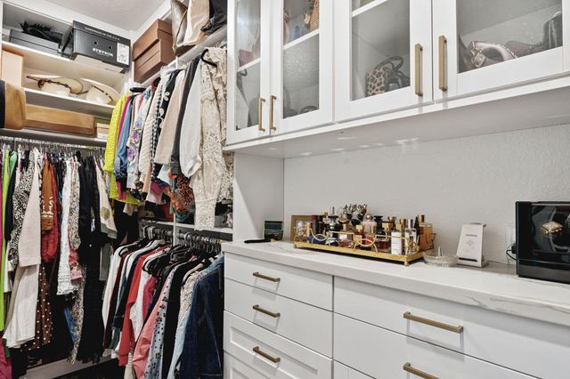 10612 Centre Glade Drive, Houston, TX 77043