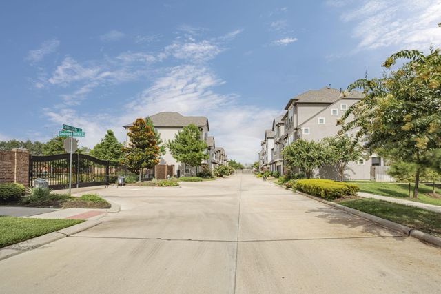 10612 Centre Glade Drive, Houston, TX 77043