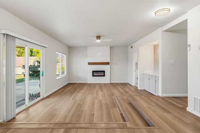 2227 Stanfield Dr, Stockton, CA 95209