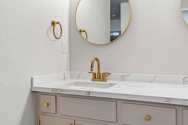 2227 Stanfield Dr, Stockton, CA 95209