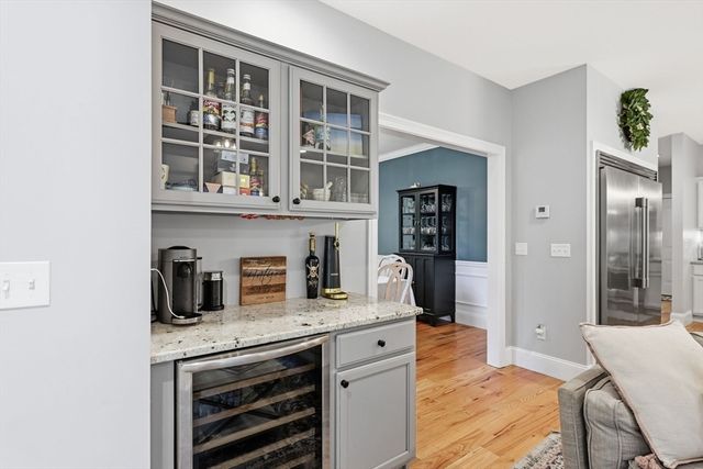 18 Pine St, Belchertown, MA 01007