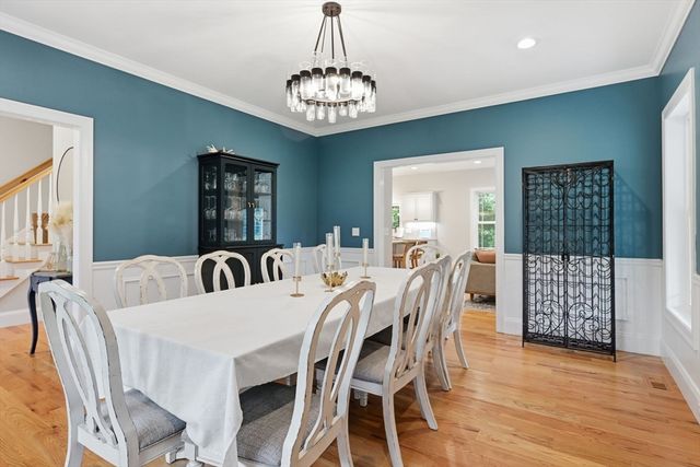 18 Pine St, Belchertown, MA 01007