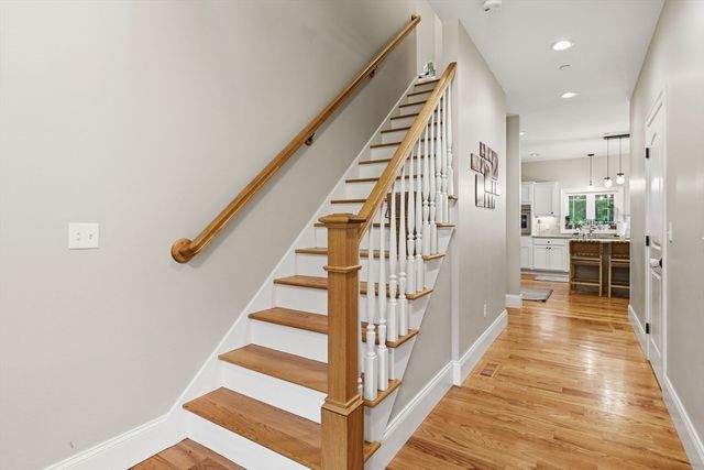 18 Pine St, Belchertown, MA 01007