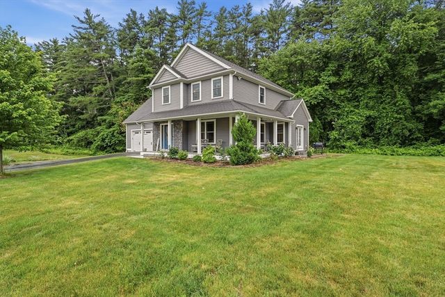 18 Pine St, Belchertown, MA 01007