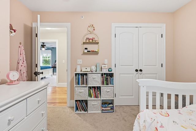 18 Pine St, Belchertown, MA 01007