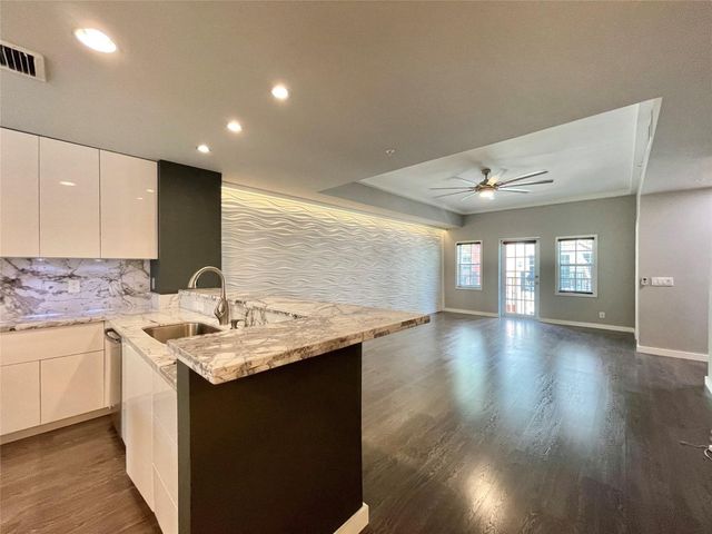 621 SW 1st Avenue 621, Pompano Beach, FL 33060