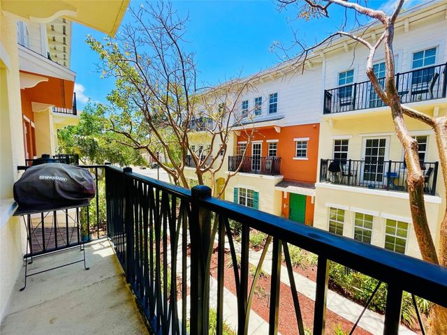 621 SW 1st Avenue 621, Pompano Beach, FL 33060