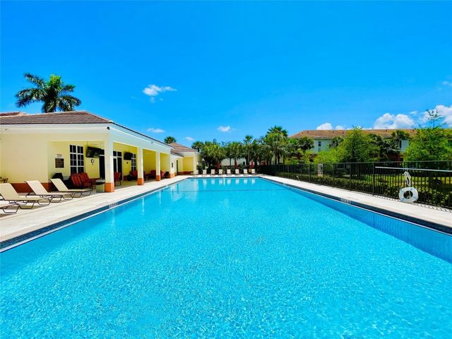 621 SW 1st Avenue 621, Pompano Beach, FL 33060