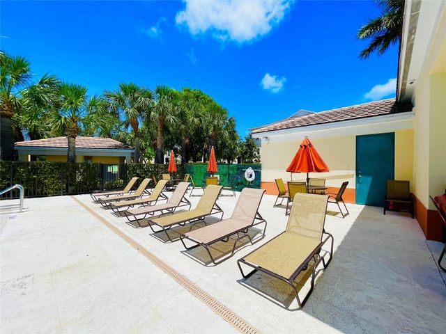 621 SW 1st Avenue 621, Pompano Beach, FL 33060