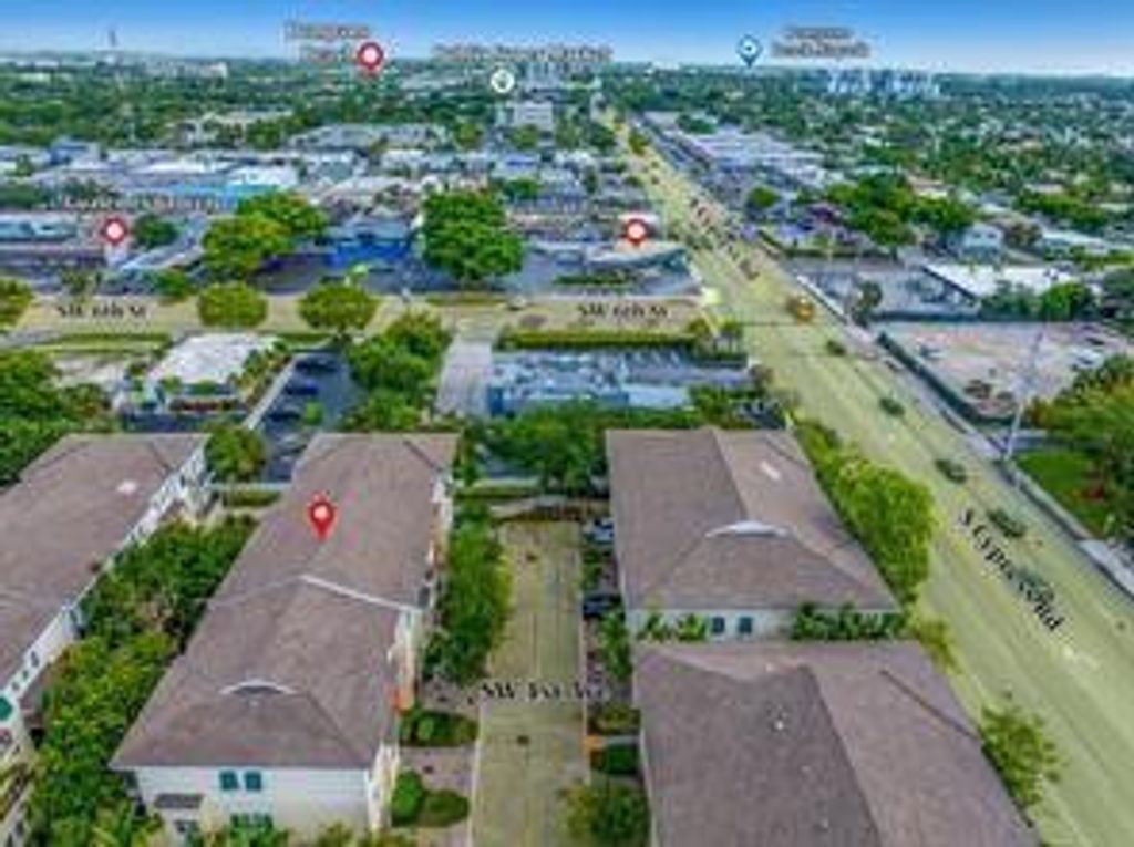 621 SW 1st Avenue 621, Pompano Beach, FL 33060